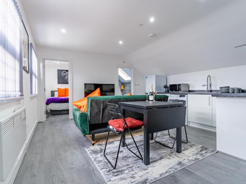 Cool Top Floor Apartment Very Near Birmingham Centre Exterior photo
