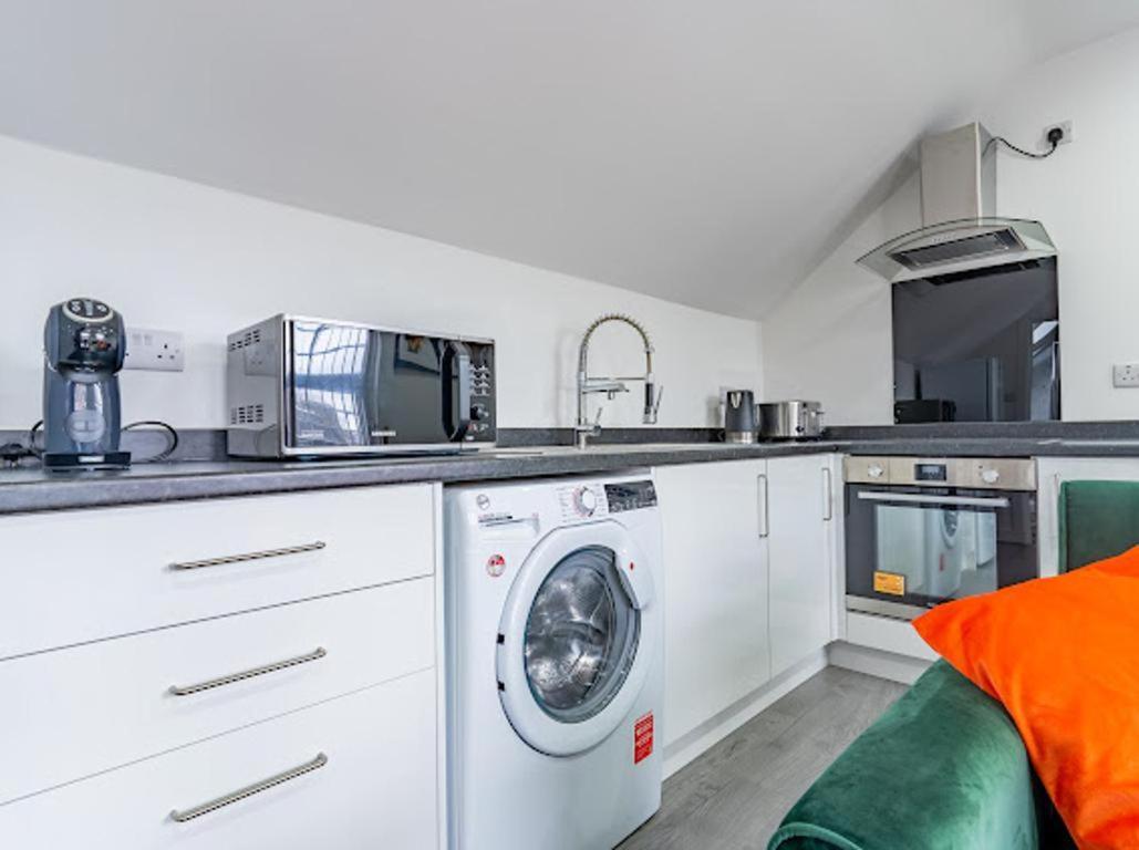 Cool Top Floor Apartment Very Near Birmingham Centre Exterior photo
